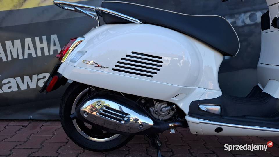 Piaggio Vespa 300 GTS 2022 VAT marża sprzedam