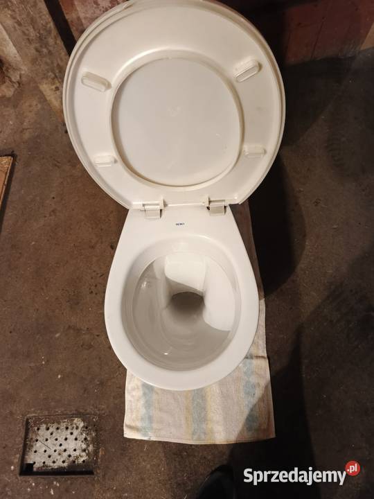 WC sedes ceramiczny koło Mieroszów