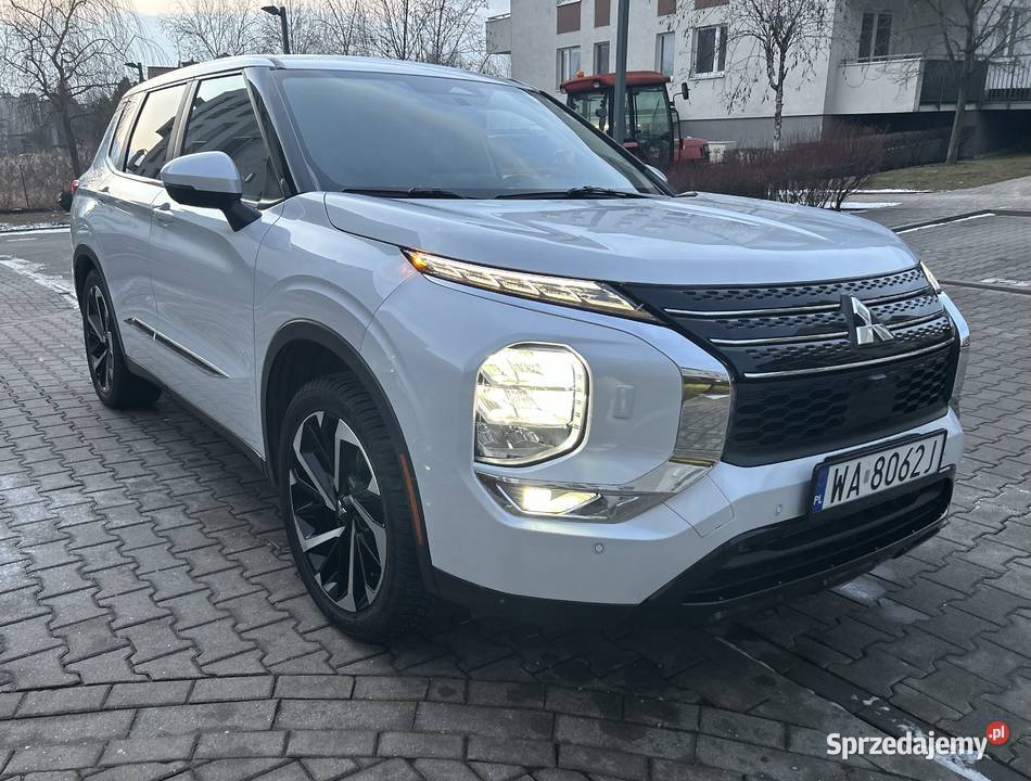 Mitsubishi Outlander IV 2023r 4WD NOWY MODEL