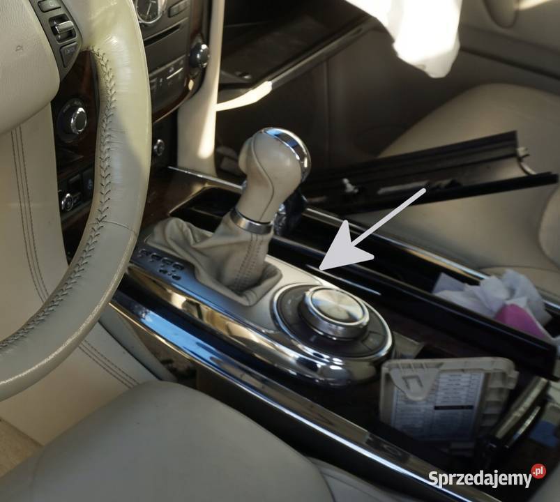 PANEL TUNELU ŚRODKOWEGO INFINITI QX80 wielkopolskie Nowy Tomyśl