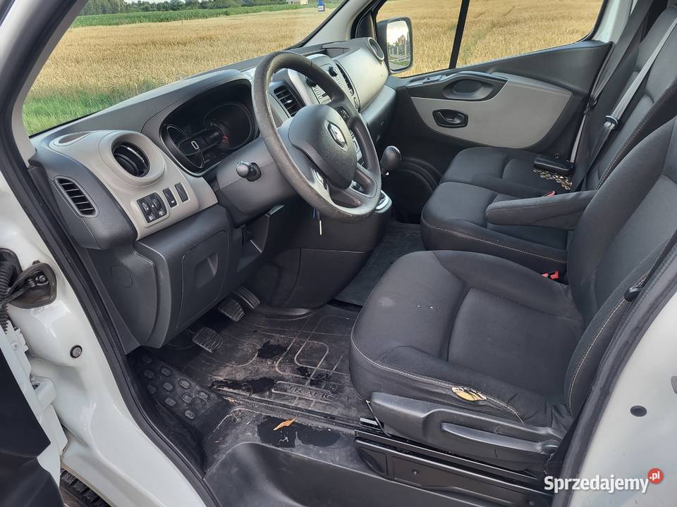 Renault trafic 9 osobowy 2017 1600cm3 Trafic Miedniewice