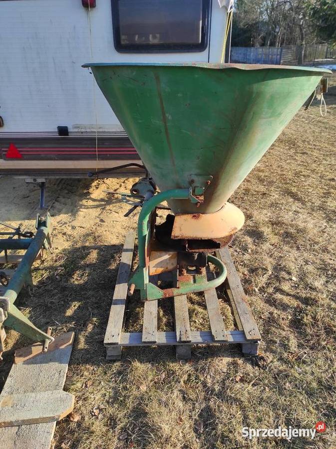 Rozsiewacz lejek Agromasz podkarpackie Wielkie Oczy