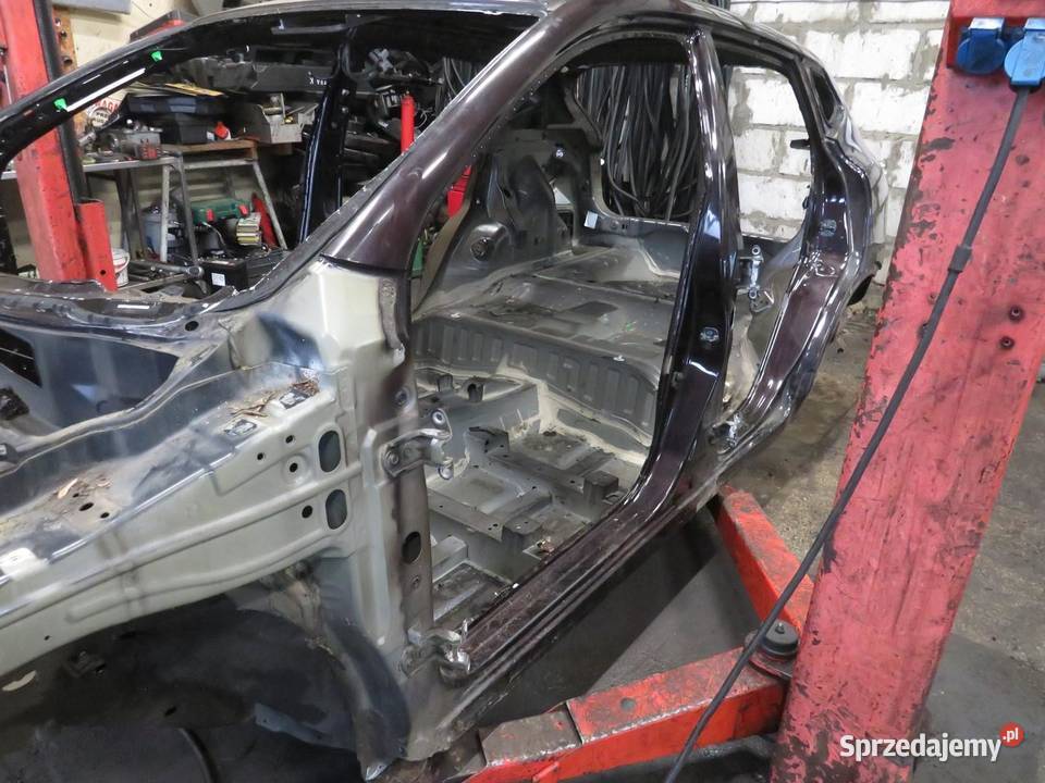 PRÓG SŁUPEK LEWY BOK GAB G QASHQAI J11 osobowe