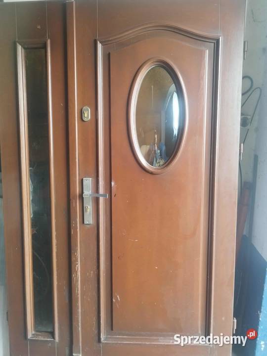 Drewniane drzwi wejściowe Gizałki