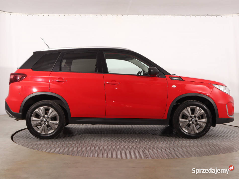 Suzuki Vitara 10 BoosterJet podgrzewane fotele