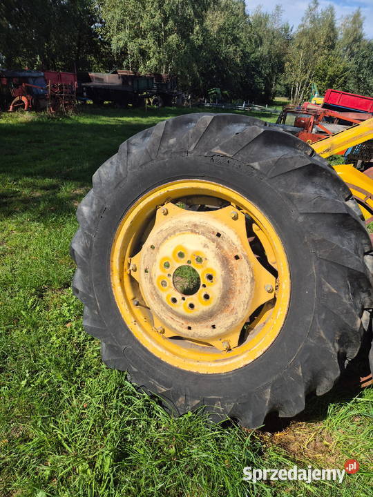 Koła tylne Ursus C330 tył opona 12428 Bucze