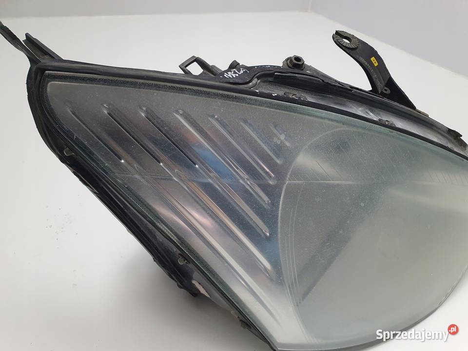 LAMPA PRAWA Ford Focus Mk1 9801r PRZEDNIA prawy osobowe Rudka