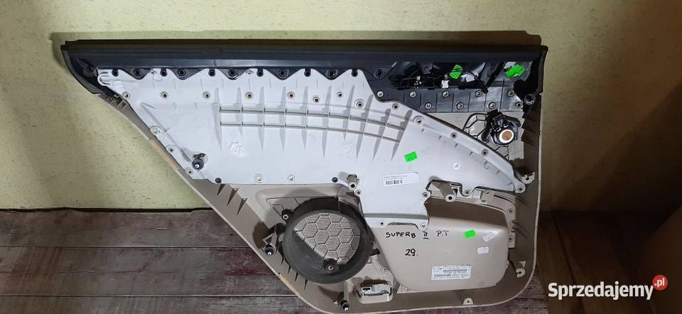 Boczek tapicerka drzwi skoda superb II prawy tył Drzwi Części samochodowe świętokrzyskie Włoszczowa