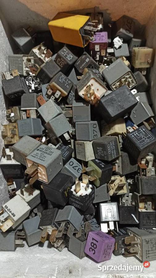 Przekaźnik 204 213 217 370 373 381 397 AUDI VW Układ elektryczny, zapłon podkarpackie sprzedam