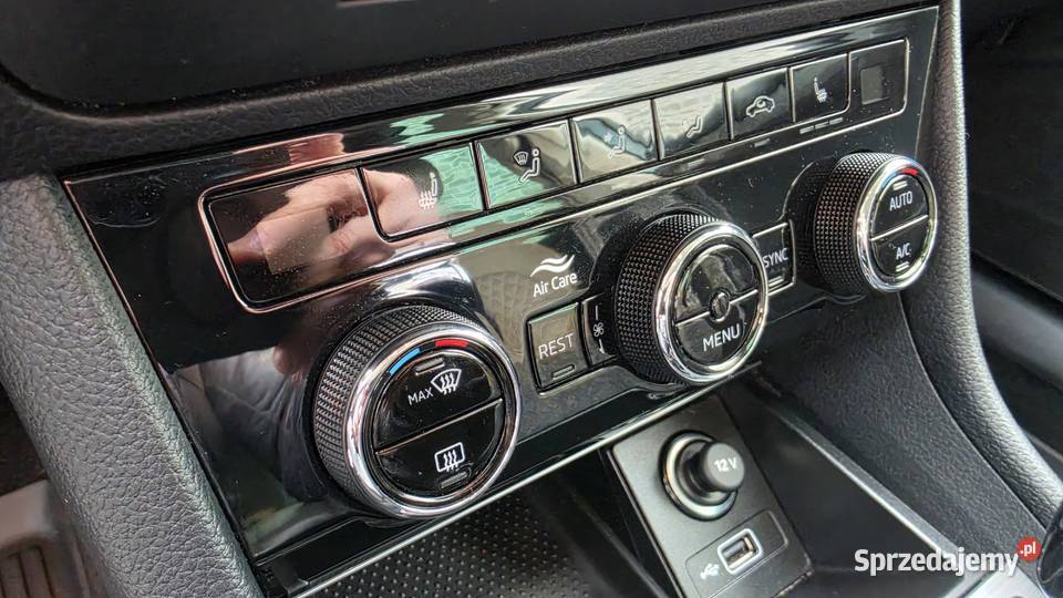 Skoda Superb LIFT bezwypadkowa Salon Polska nieuszkodzony Superb Kraków