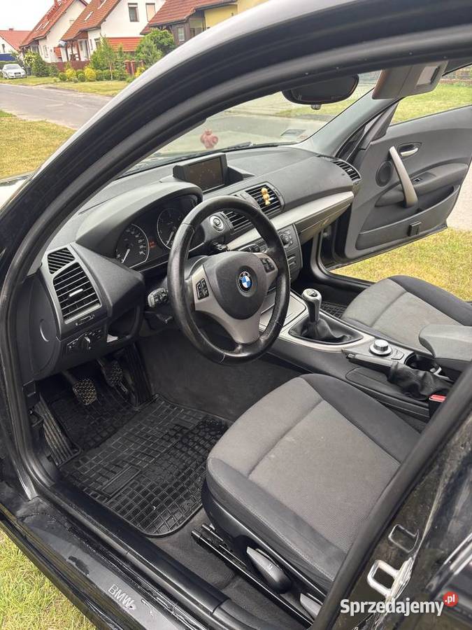 BMW 118d 2006 Nawigacja Grzane fotele czujniki Rok produkcji 2006 opolskie Nysa