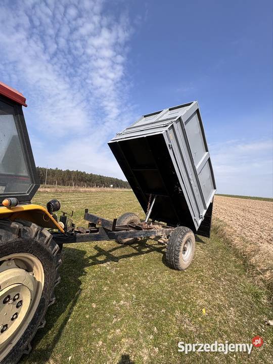 Wywrota przyczepa jednoosiową
