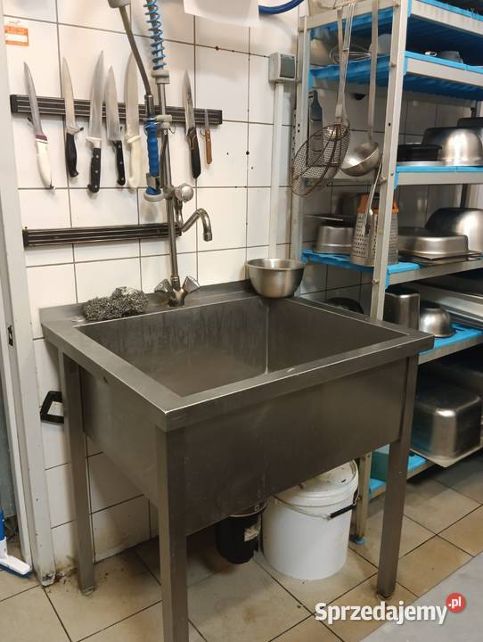 Stół z basenem i młynkiem na odpady i baterią Leszno