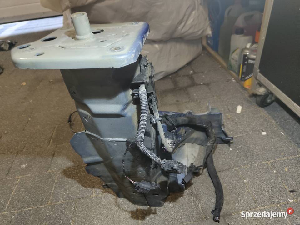 Sprzedam podłużnice Volvo V60IS60II lewa prawa Pozostałe Żyrardów