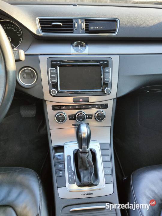 Volkswagen Passat 4Motion 20 TDI 170 Hak Webasto czujnik zmierzchu Laskowa