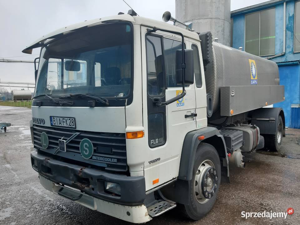 Samochód cysterna do mleka Łapy