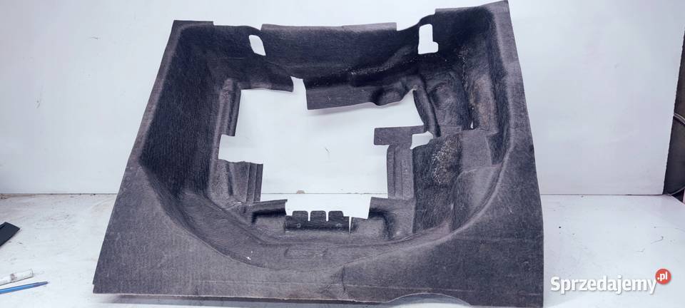 WKŁADKA WYKŁADZINA KOŁA AUDI A5 8T 8T8863697C Przystajń sprzedam