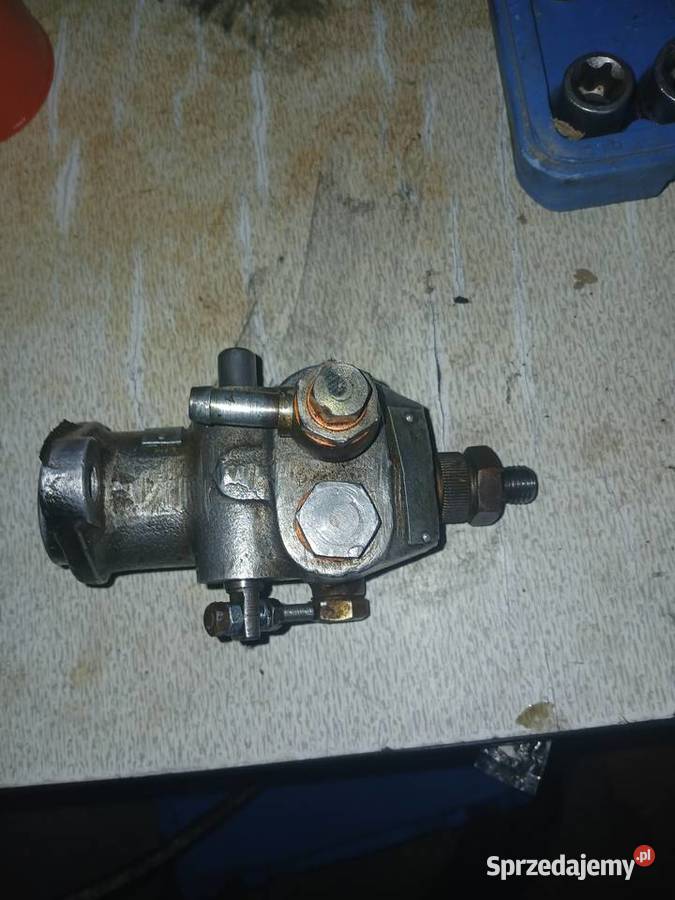 Pompa paliwa do silnika s 301d Brzyska