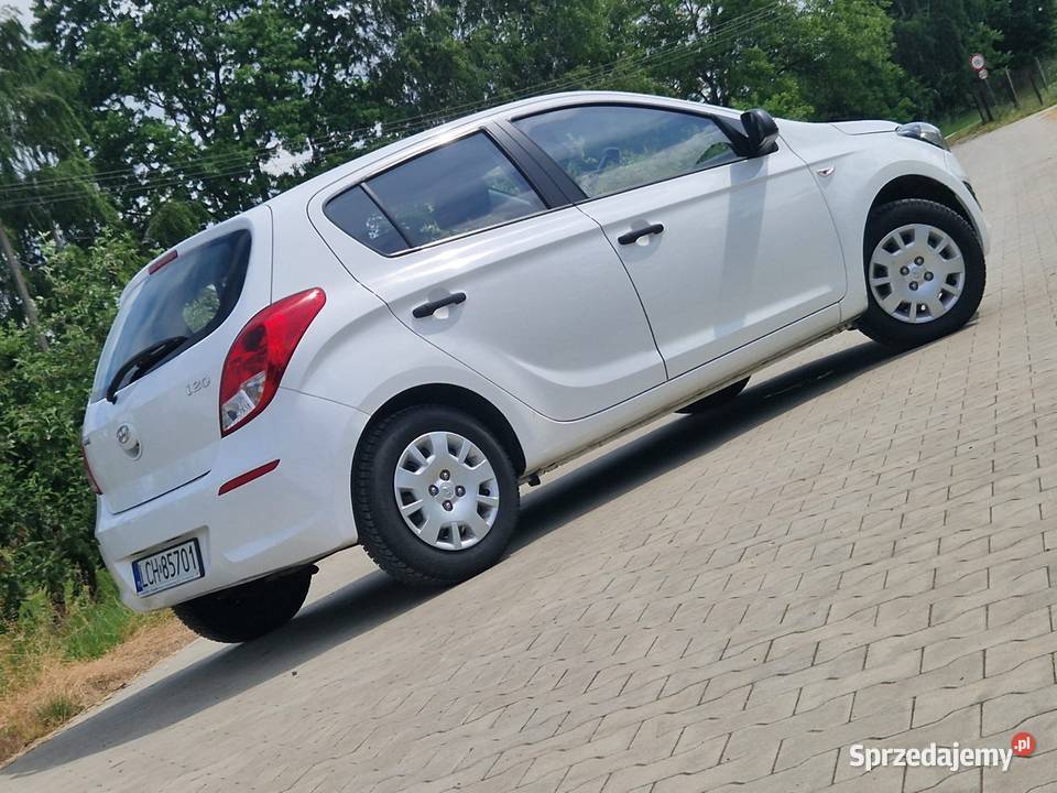 Hyundai I20 12 benzyna klima Bluetooth dużym wspomaganie kierownicy Sandomierz