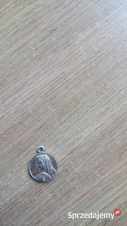 Medalik z Matką boską Warszawa