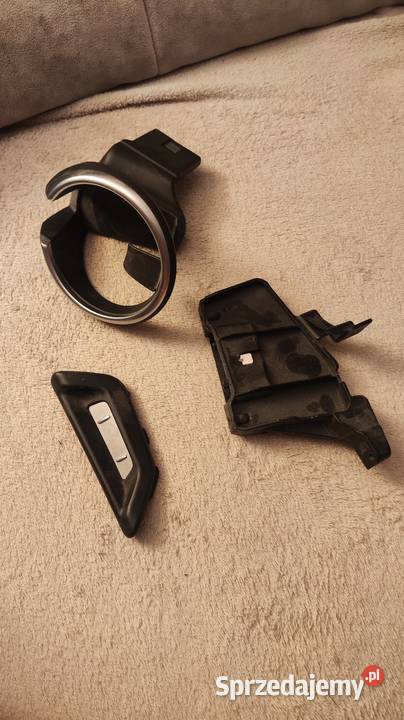 Uchwyt na napoje do BMW komplet 3 części do Zwoleń