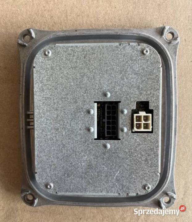 PEUGEOT 308 II PRZETWORNICA LED 130732940300 Międzychód sprzedam