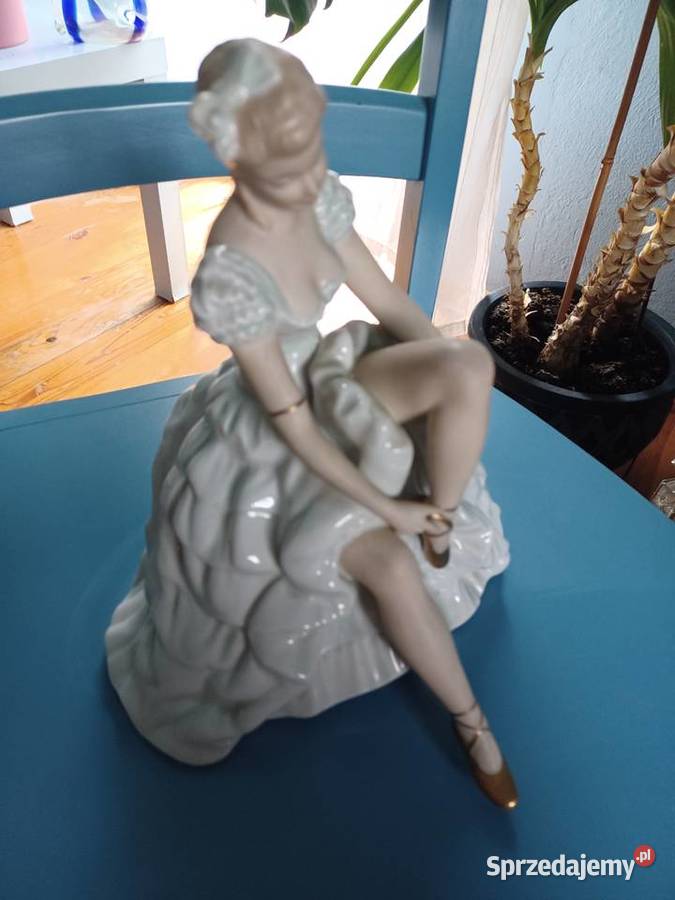 Figurka Baletnica Wallendorf największą z tej Porcelana i szkło Łódź