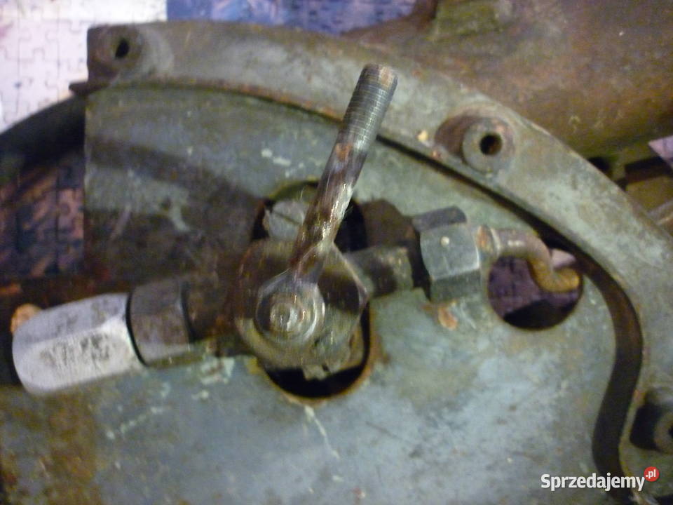 Zawór do uruchamiania czołgu