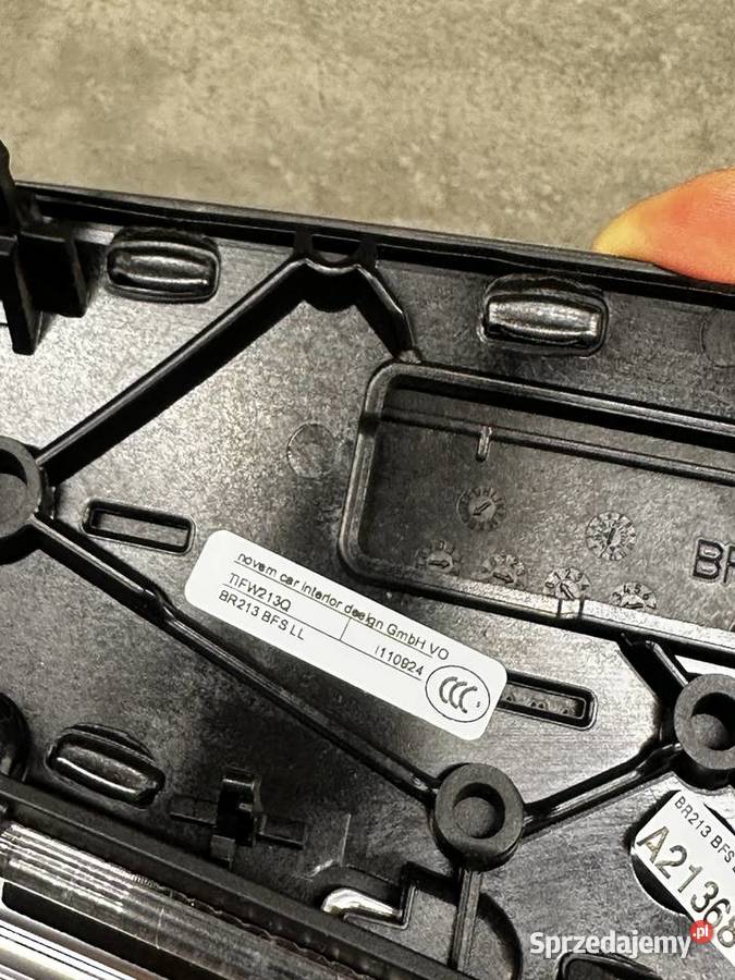 Dekor Deski Mercedes w213 A2136809204 osobowe Poznań