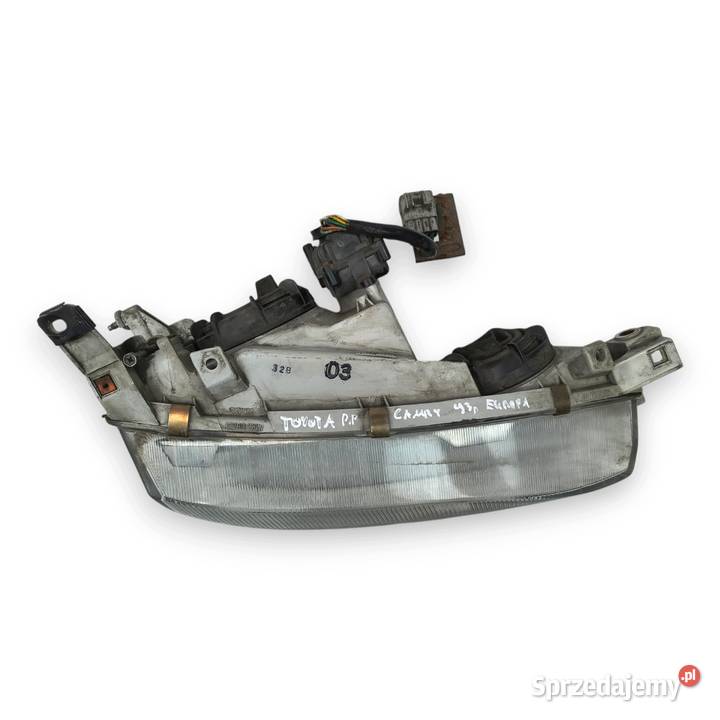 LAMPA PRAWA Toyota Camry III prawy przód Lampy przednie lubelskie Chełm