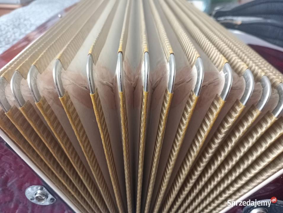 Sprzedam akordeon Sartigiana 120 bas Janów Lubelski