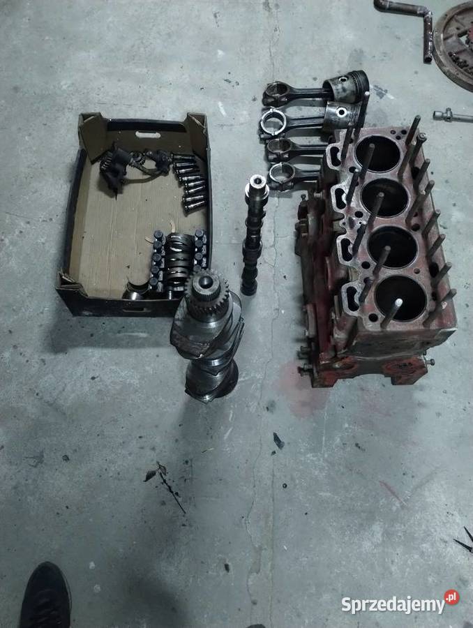 Silnik Perkins 4248 część Charsznica