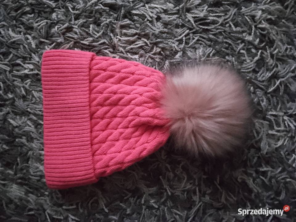 Czapka damska z pomponem Chrzanów