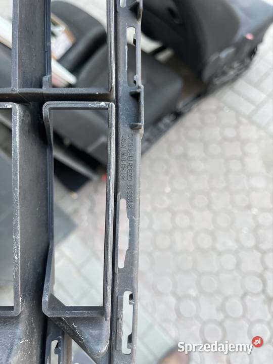 BMW F40 kratka dolna zderzaka