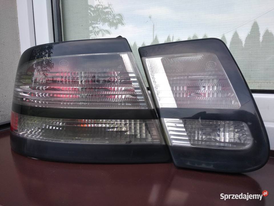 Saab 93 93 II LIFT FL sedan lampy tył tylne Sieradz