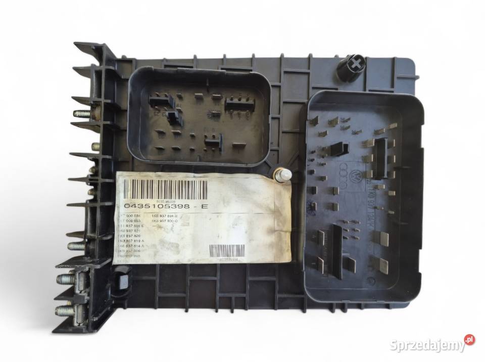 SKRZYNKA BEZPIECZNIKÓW VW SEAT AUDI SKODA Skrzynki bezpieczników Działoszyce