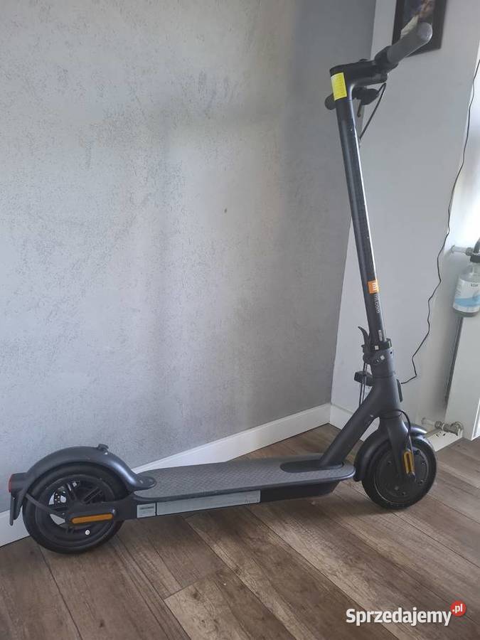 Hulajnoga elektryczna Xiaomi Mi Essential nowa Chorągwica
