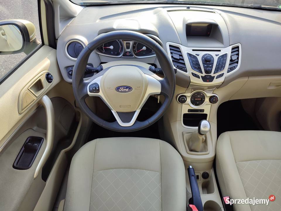 Ford Fiesta MK7 125 Benzyna Ghia Titanum Jasne światła przeciwmgielne Turek