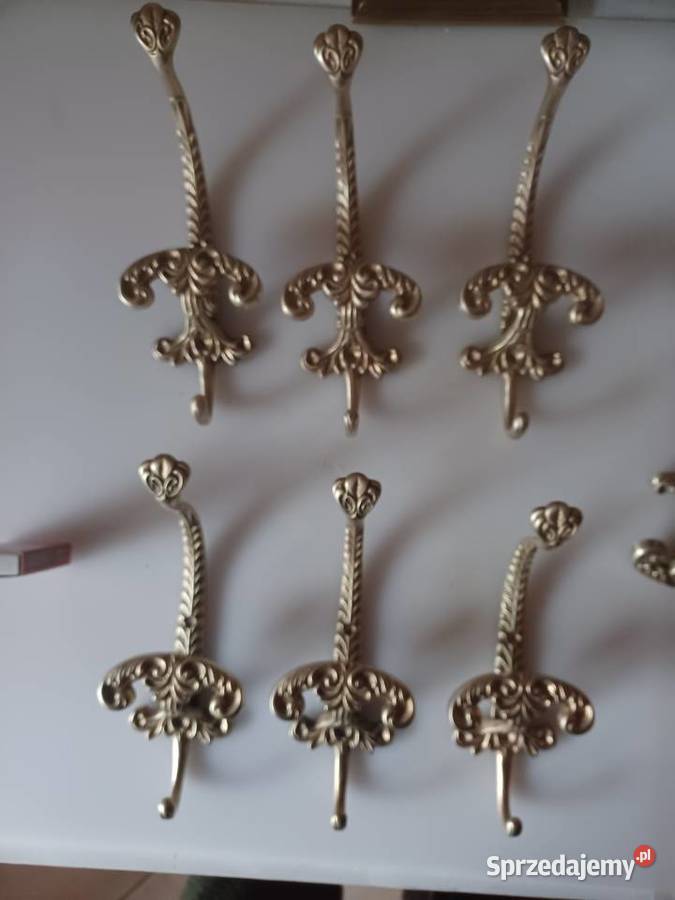 Masywny wieszak mosiężny