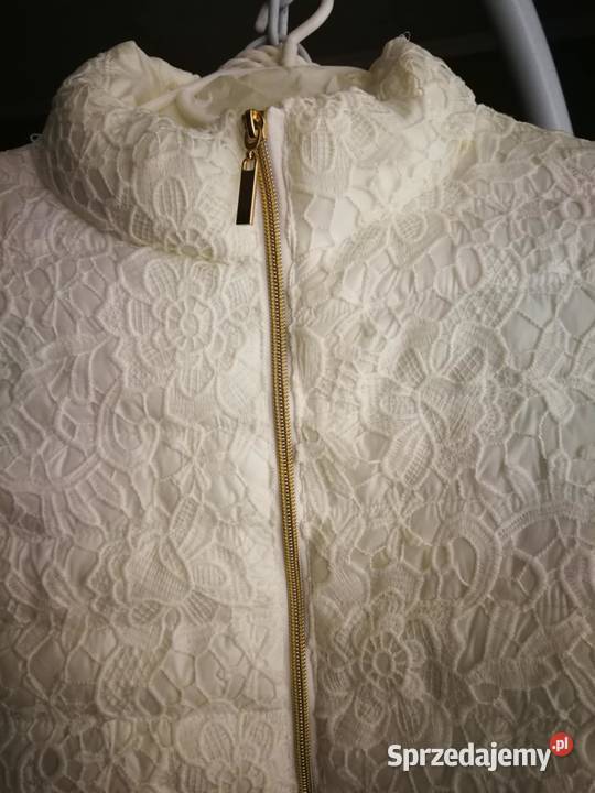 Biała pikowana kurtka z koronką biały Zielonki