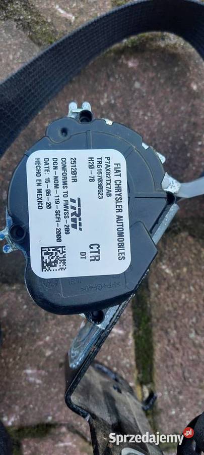 Pas bezpieczeństwa tył środkowego RAM 1500DT osobowe