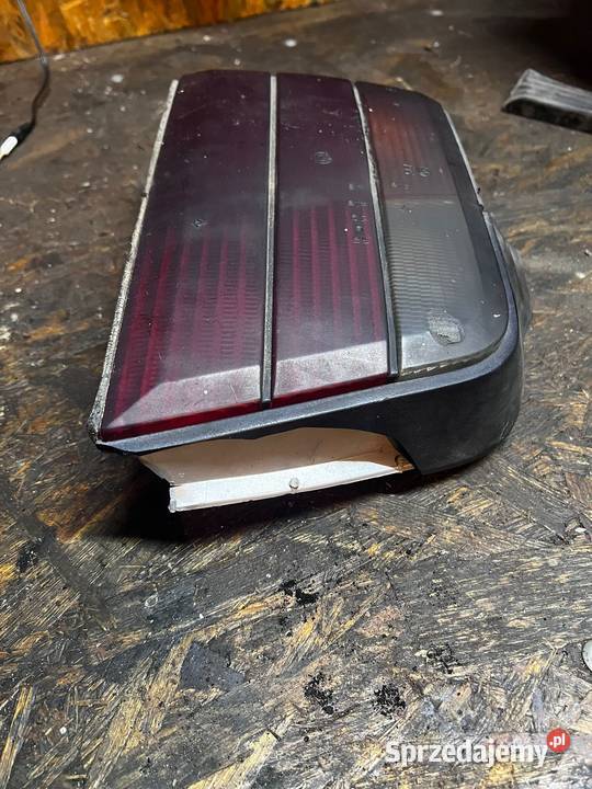 Lampa lewy tył BMW E36 Sedan osobowe