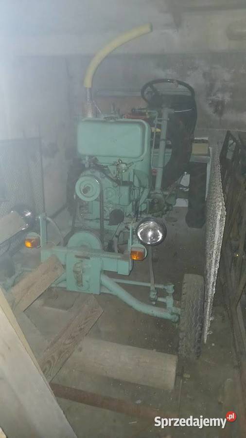 Traktorek SAM esiok z maszynami