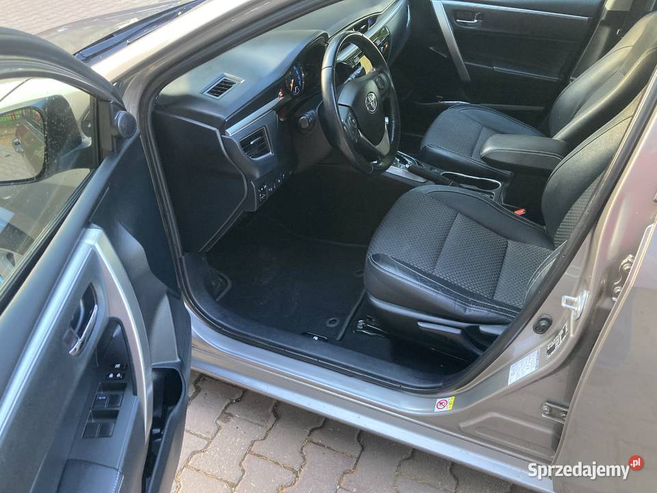 Toyota Corolla E16 AUTOMAT Salon Rzeszów