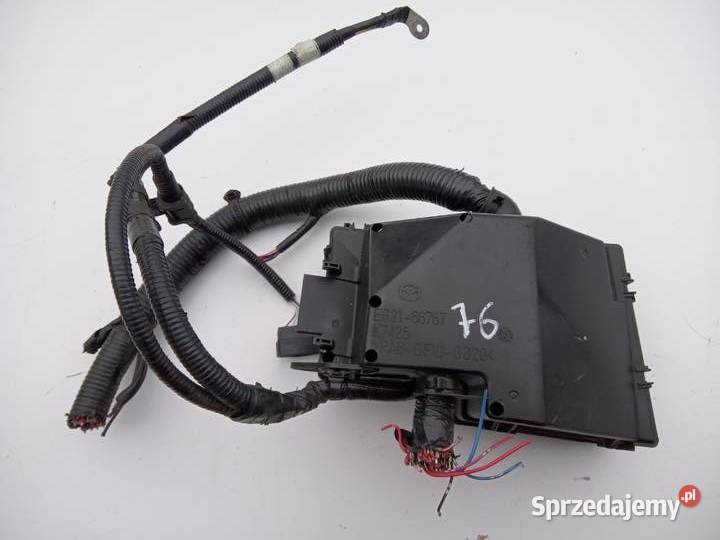 SKRZYNKA BEZPIECZNIKÓW Z PRZEWODAMI MAZDA CX7 22