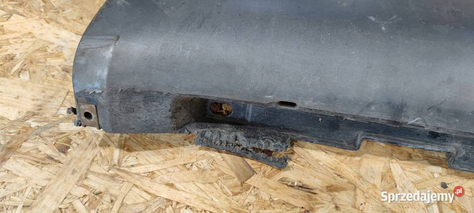 LISTWA PROGOWA PRAWA AUDI A4 B6 B7 8H0853860 osobowe Przystajń