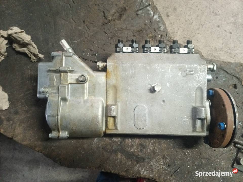 Pompa wtryskowa 6cyl P7681 Bizon kombajn Jedlnia sprzedam