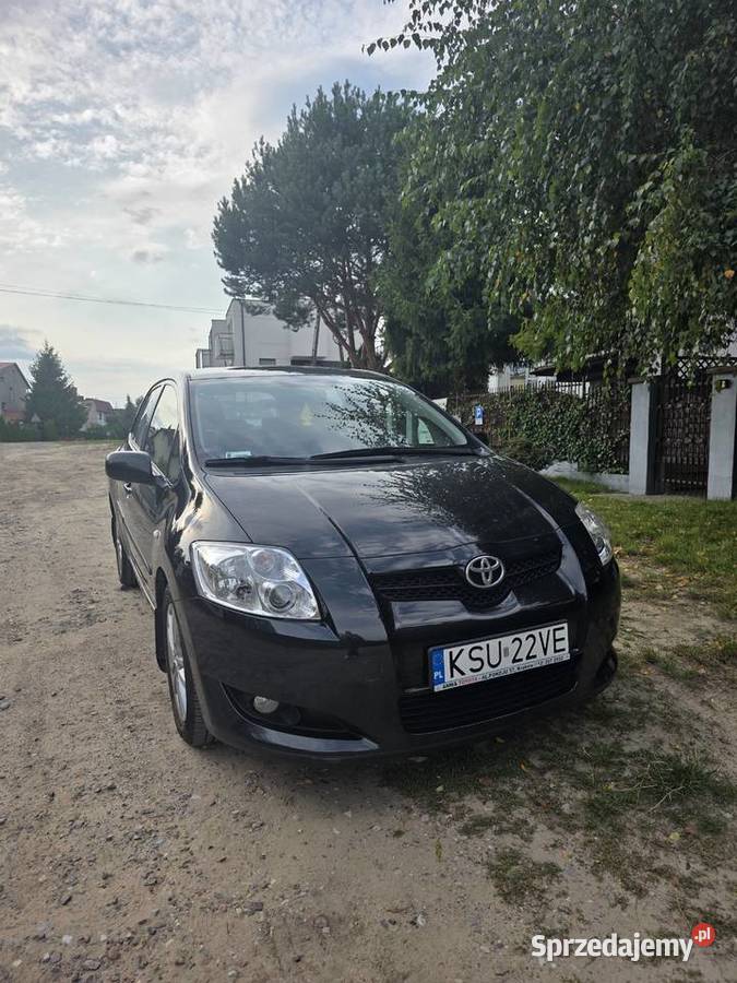 Toyota Auris 16 VVTi Premium 2009 180 000 salon