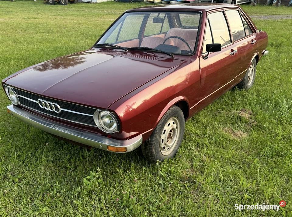 Audi 80 B1 sedan odpala Radom