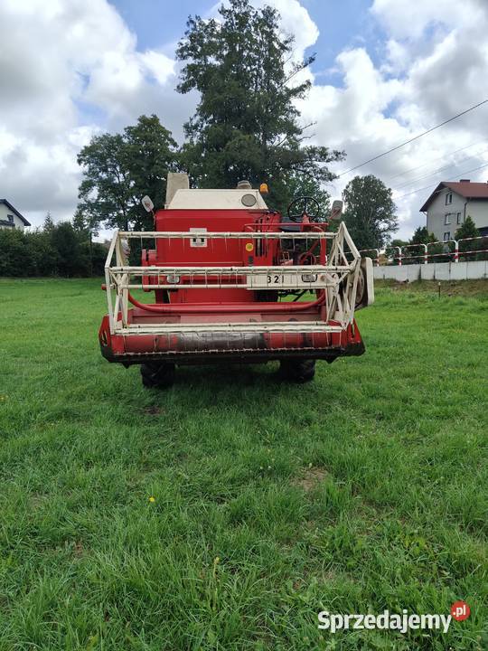 Kombajn zbożowy International Harvester 321 Połomia